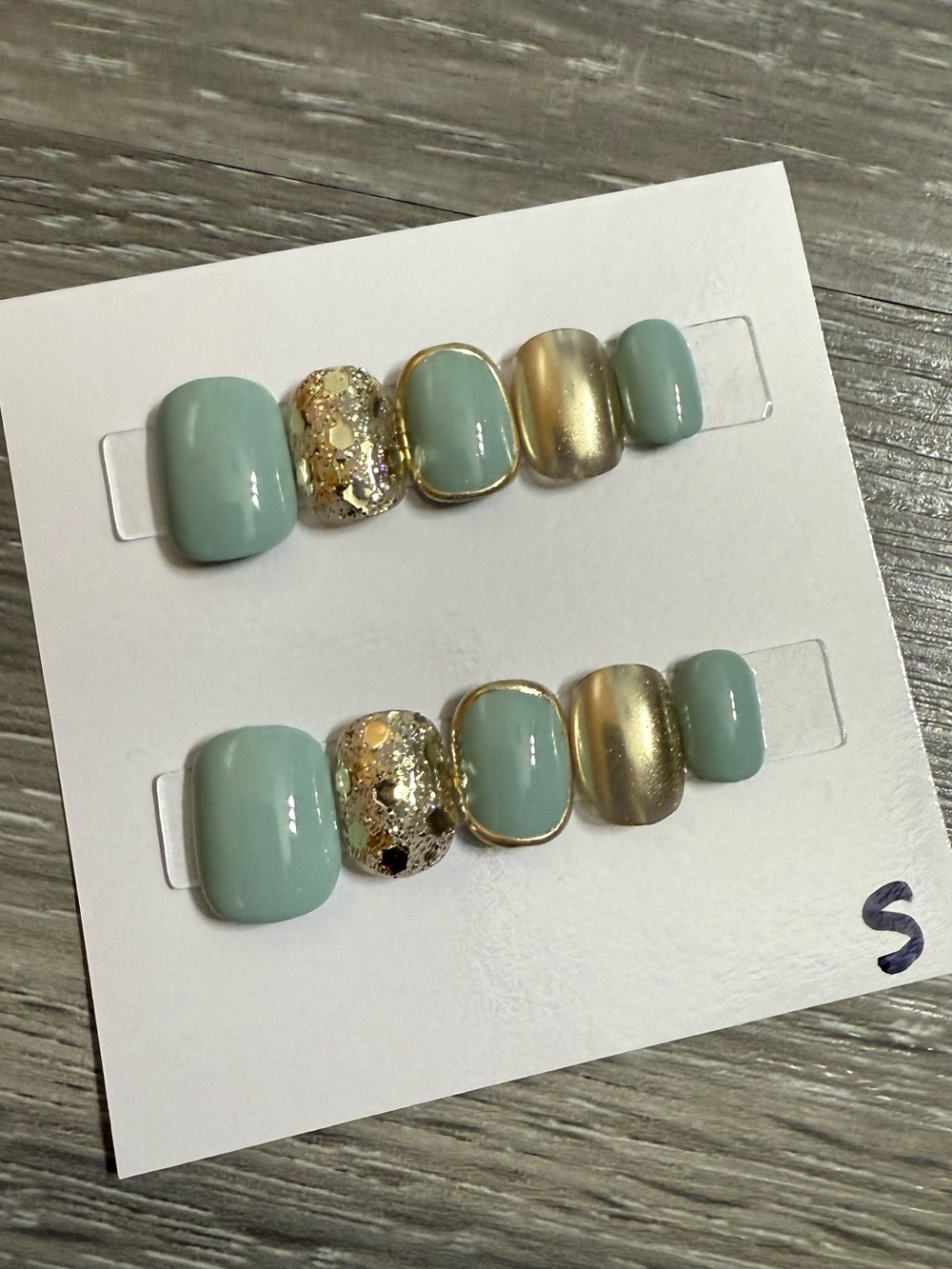 Mint Green & Gold Press-On Nail Set